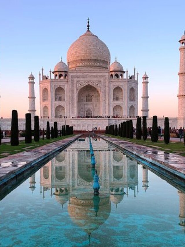 10 Top Places to visit in Agra in 2023 _Taj Mahal