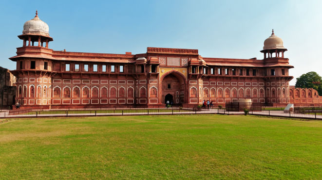 10 Top Places to visit in Agra in 2023